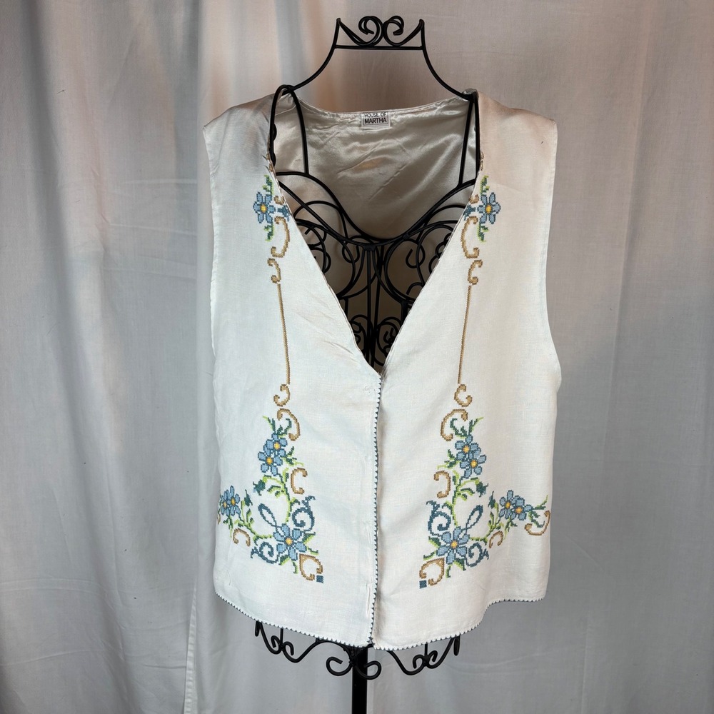 Vintage Floral Cross Stitch Embroidered Wht Linen Vest  Handmade Upcycled  Sz S - Picture 2 of 14